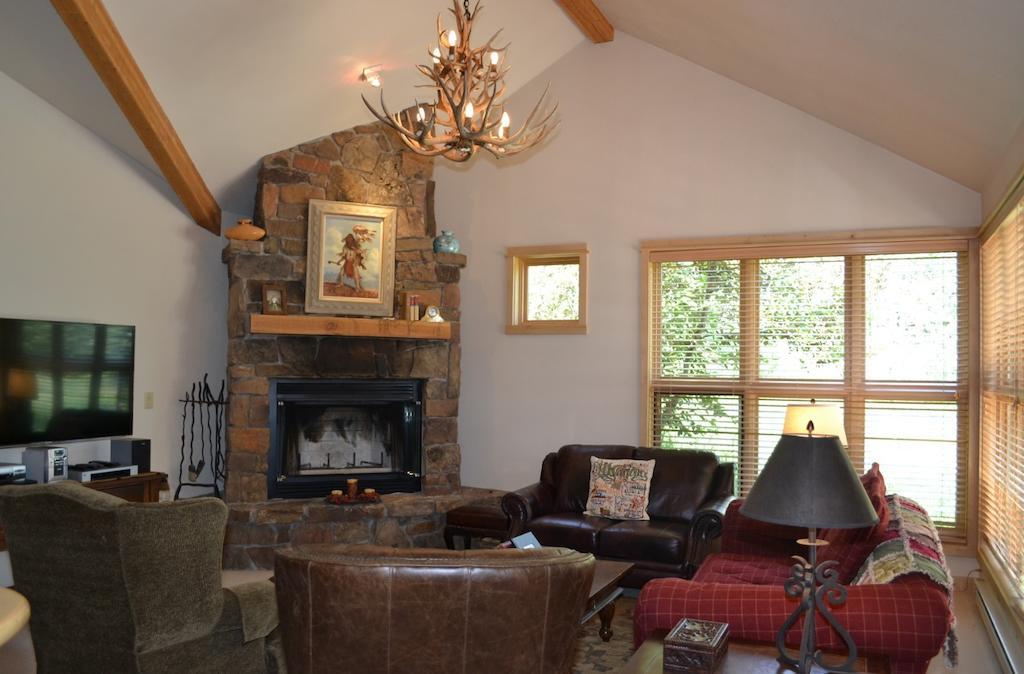 Moose Creek Townhomes By Jackson Hole Real Estate Company Teton Village Chambre photo